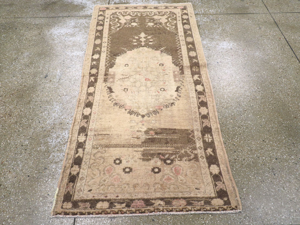 Vintage Turkish Oushak Rug, No.18601 - Gsblank
