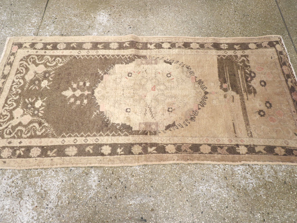 Vintage Turkish Oushak Rug, No.18601 - Gsblank