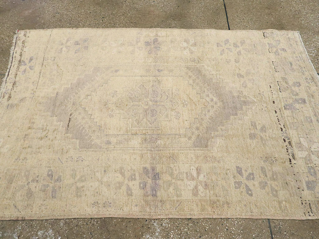 Vintage Turkish Oushak Rug, No.18606 - Gsblank