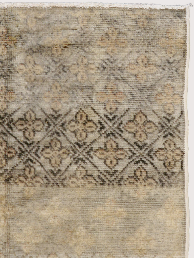 Vintage Turkish Anatolian Rug, No.18610 - Gsblank