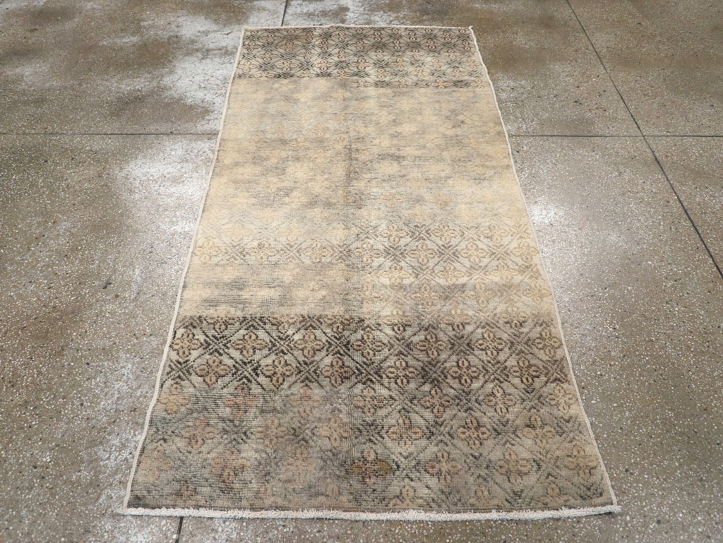 Vintage Turkish Anatolian Rug, No.18610 - Gsblank