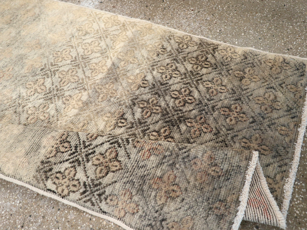 Vintage Turkish Anatolian Rug, No.18610 - Gsblank