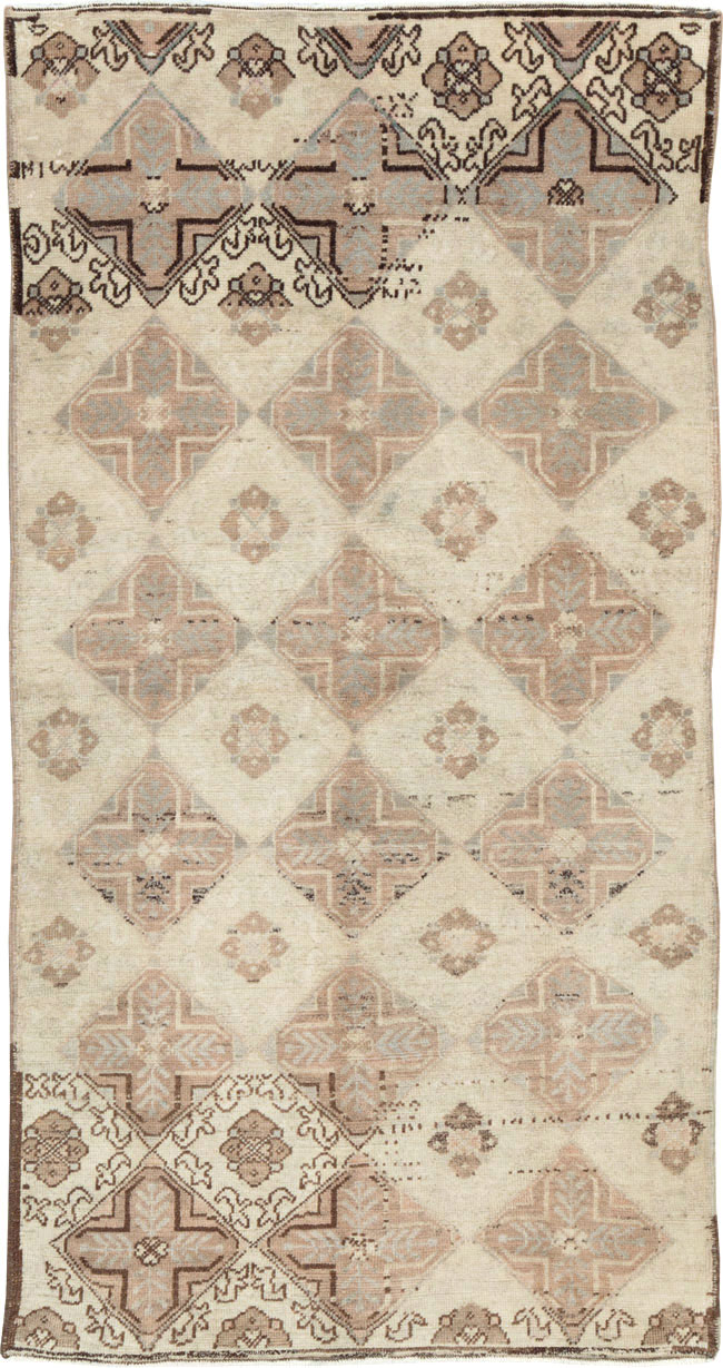 Vintage Turkish Anatolian Rug, No.18612 - Gsblank
