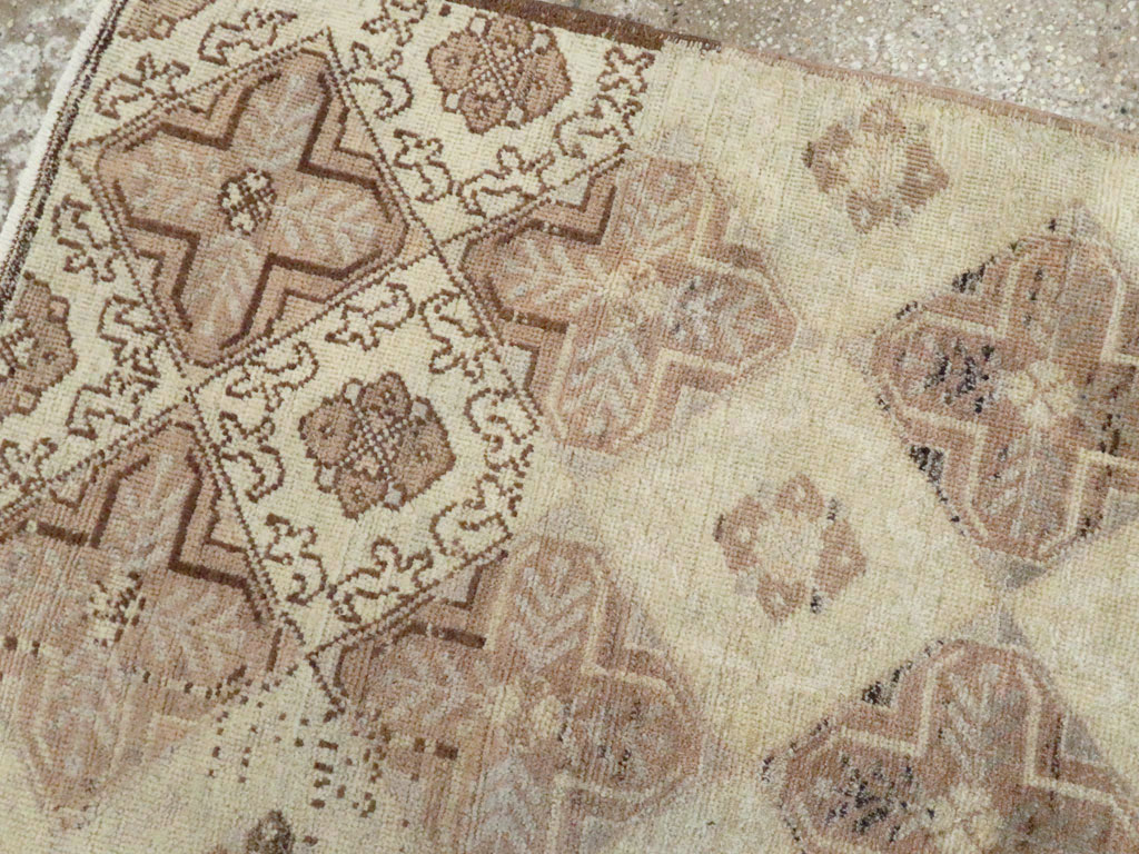 Vintage Turkish Anatolian Rug, No.18612 - Gsblank