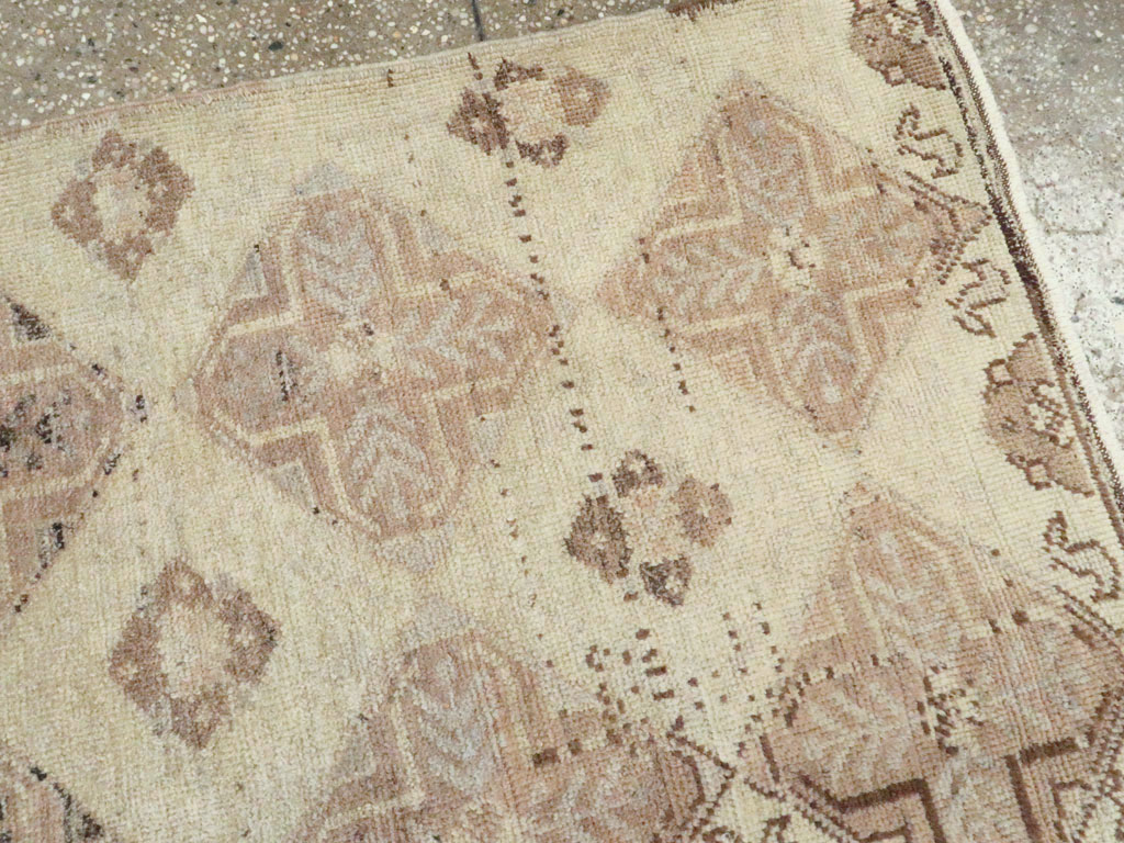 Vintage Turkish Anatolian Rug, No.18612 - Gsblank