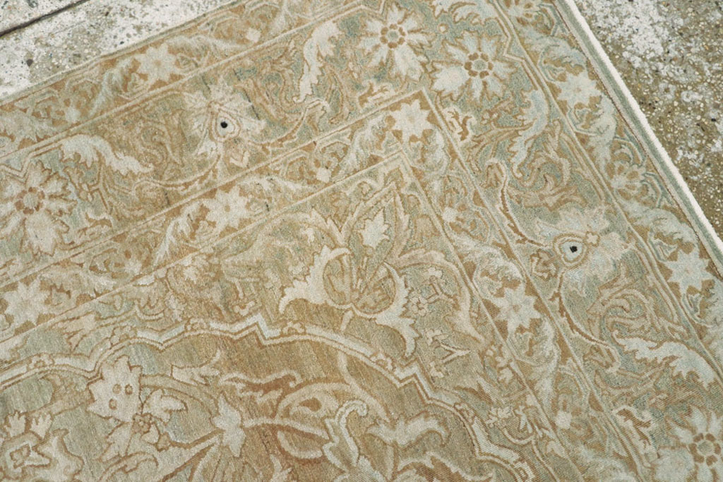 Antique Persian Lavar Kerman Rug, No.18620 - Gsblank