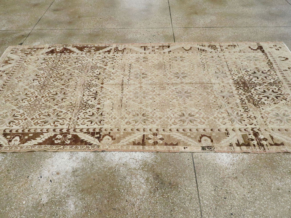 Vintage Turkish Anatolian Carpet, No.18629 - Gsblank