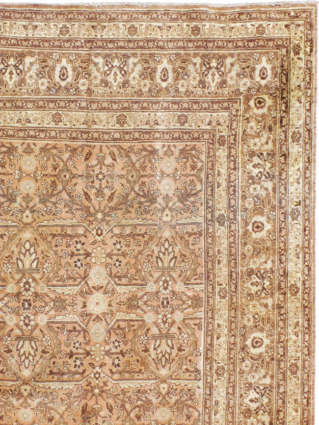 Antique Persian Tabriz Carpet, No.18648 - Gsblank