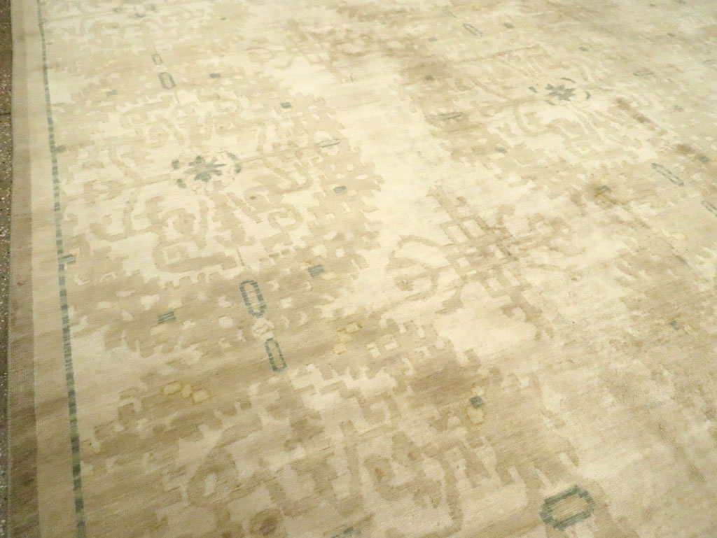 Vintage Indian Lahore Oversize Carpet, No.18660 - Gsblank