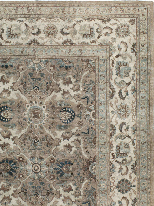 Antique Persian Tabriz Carpet, No.18680 - Gsblank