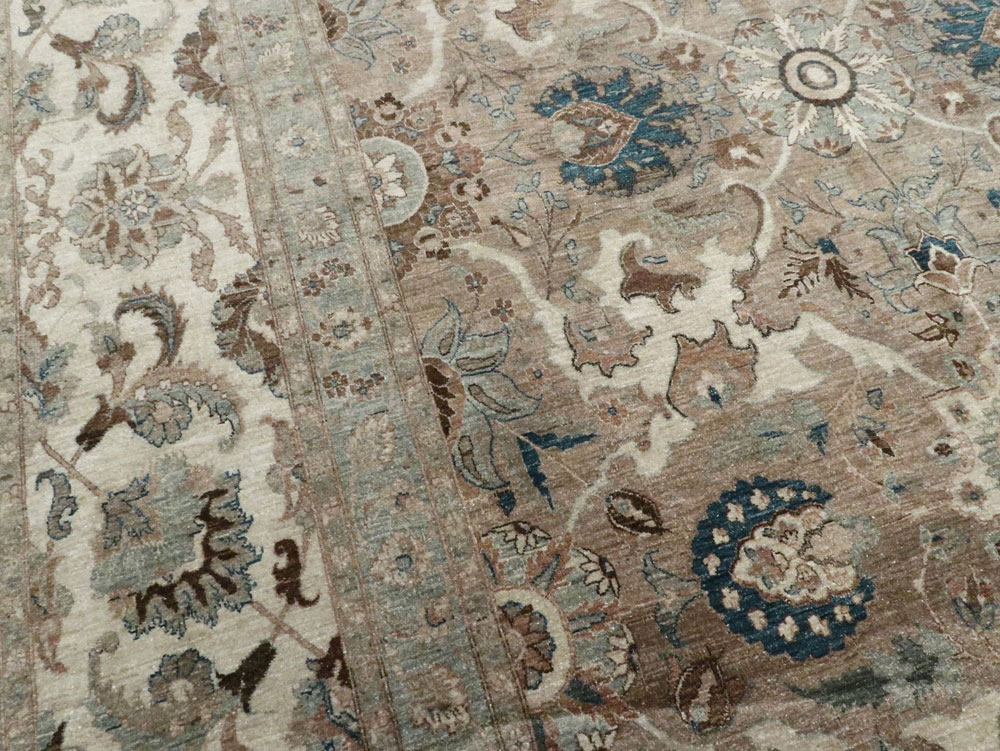 Antique Persian Tabriz Carpet, No.18680 - Gsblank