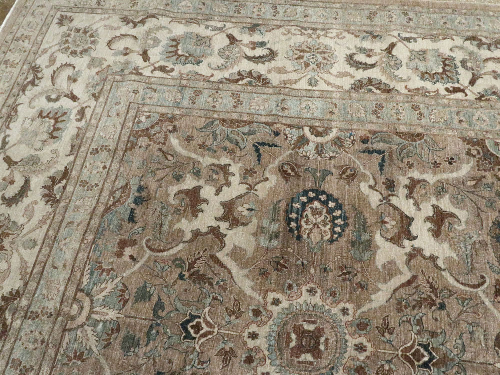 Antique Persian Tabriz Carpet, No.18680 - Gsblank