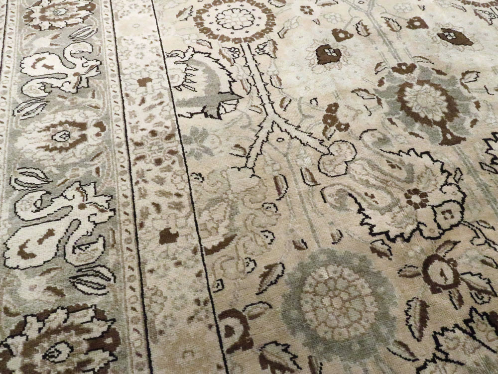 Antique Persian Tabriz Carpet, No.18693 - Gsblank