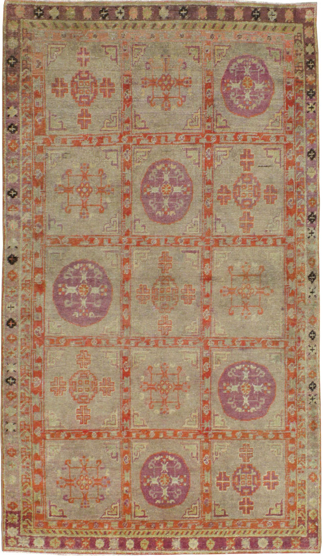 Vintage East Turkestan Khotan Rug, No.18717 - Gsblank
