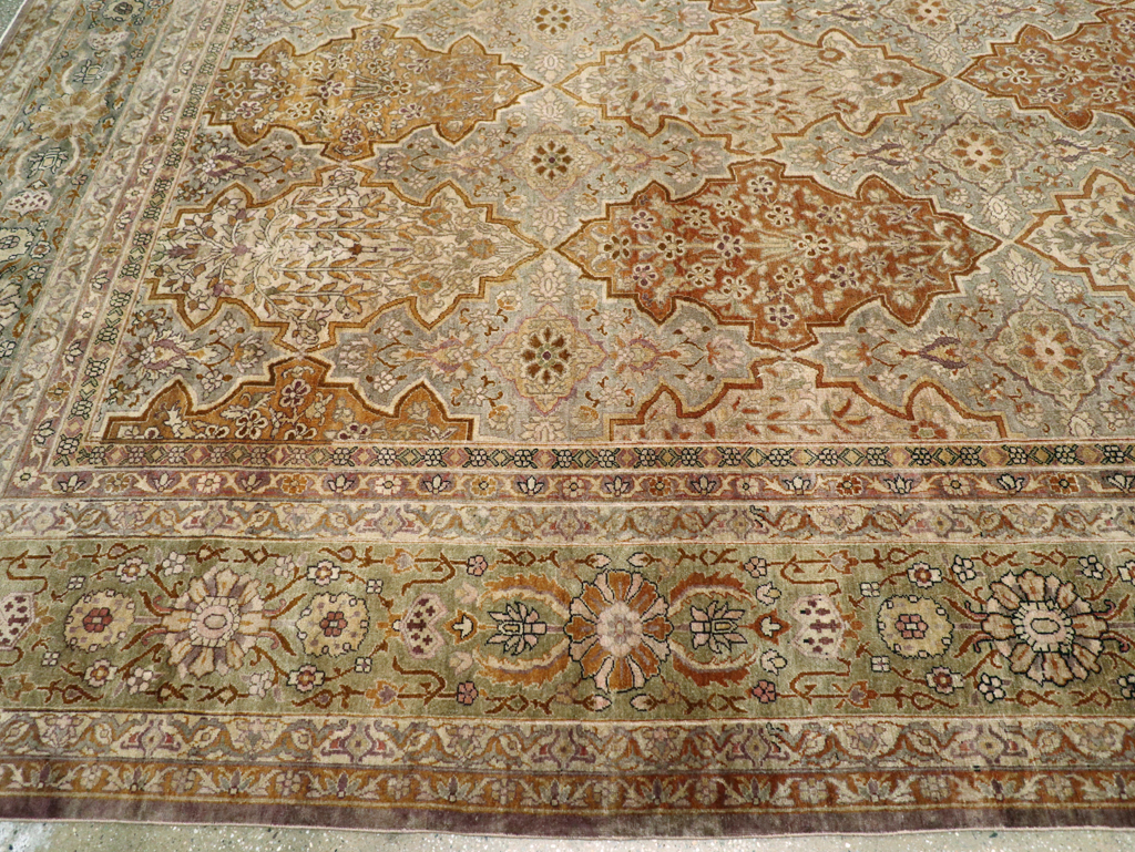 Antique Indian Lahore Carpet, No.18775 - Gsblank