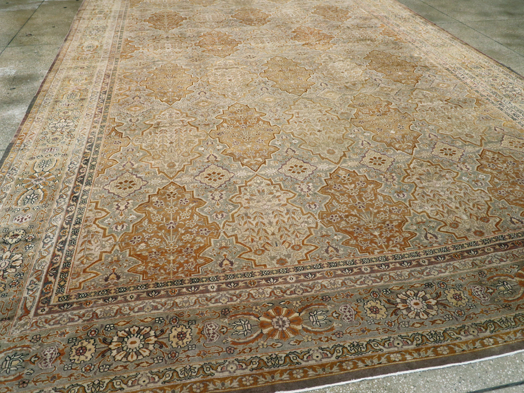 Antique Indian Lahore Carpet, No.18775 - Gsblank