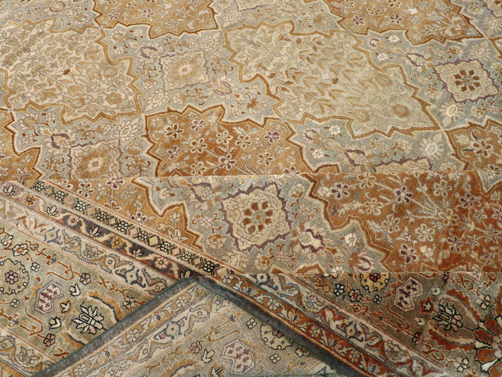 Antique Indian Lahore Carpet, No.18775 - Gsblank