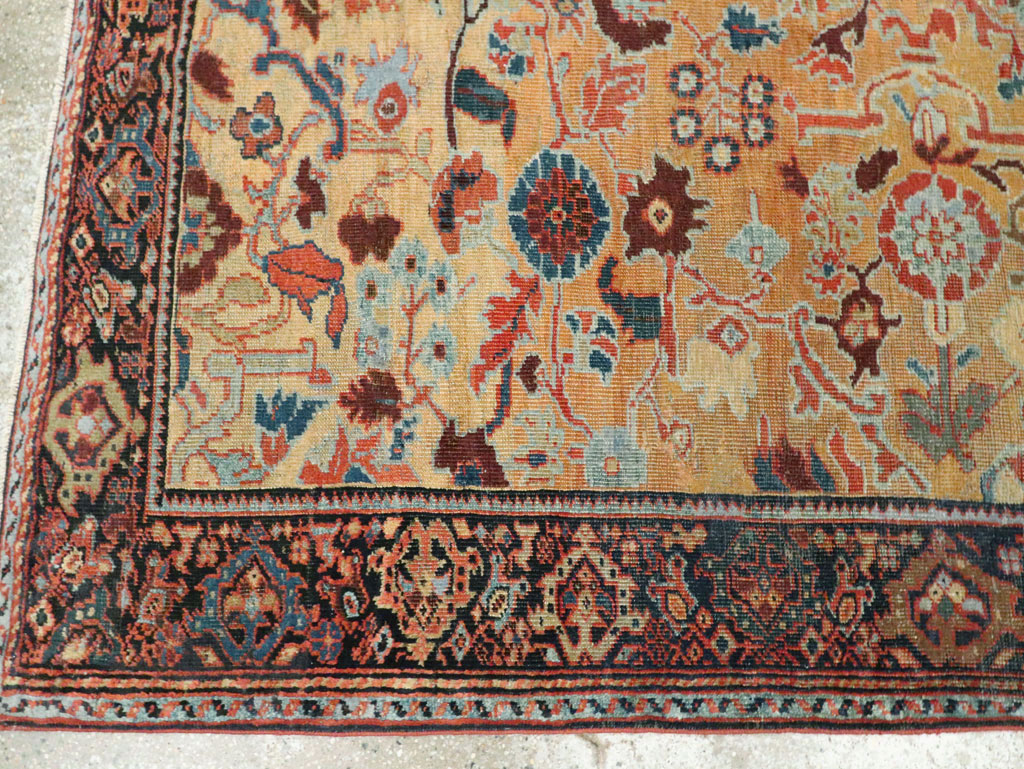 Antique Persian Sultanabad Carpet, No.18776 - Gsblank