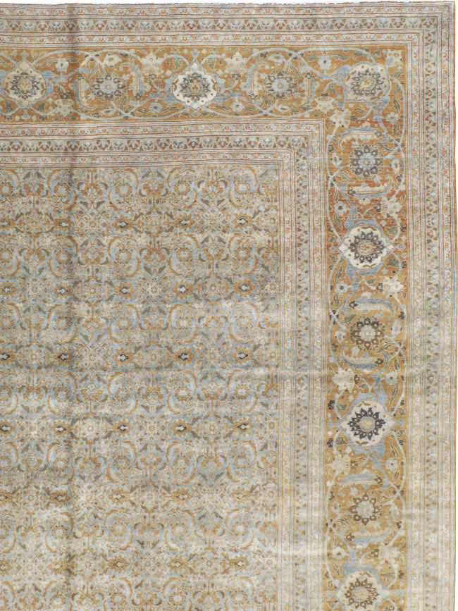 Antique Persian Tabriz Carpet, No.18778 - Gsblank