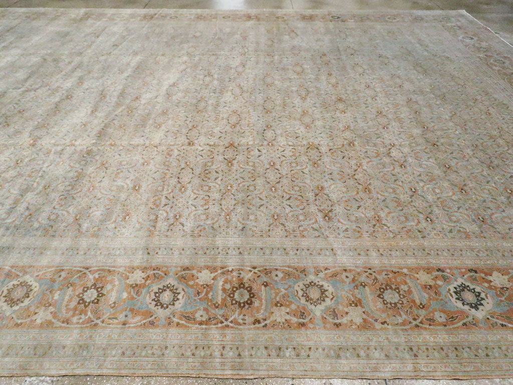 Antique Persian Tabriz Carpet, No.18778 - Gsblank
