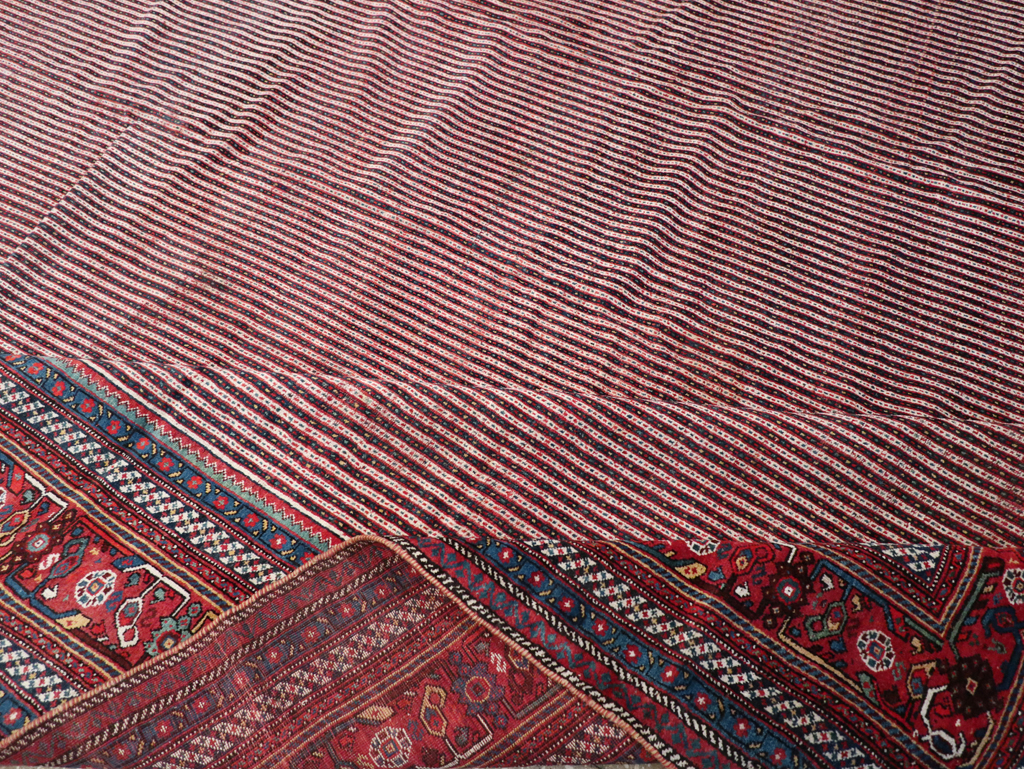 Antique Persian Qashqai Carpet, No.18789 - Gsblank