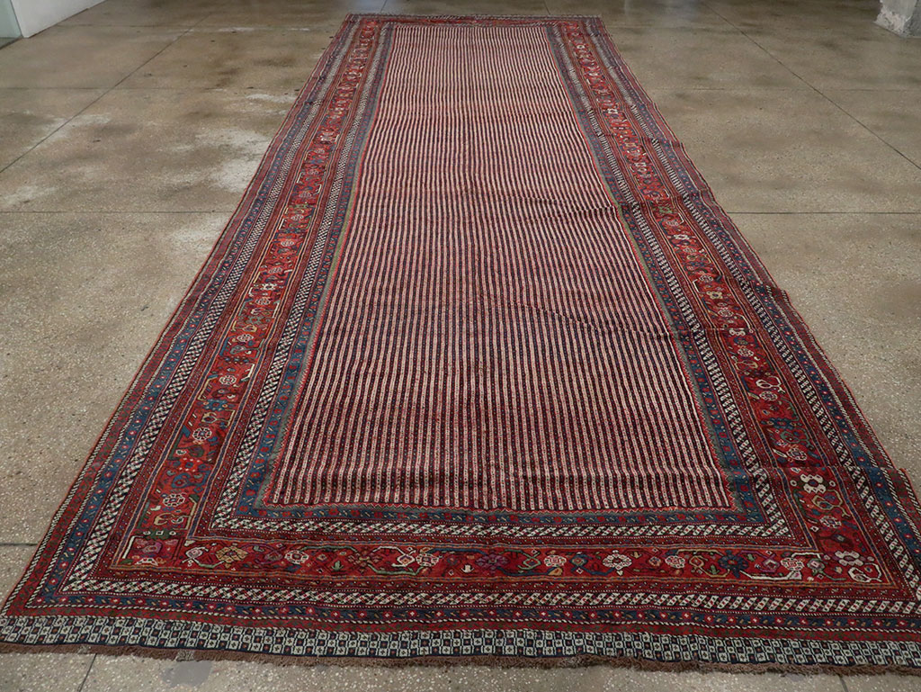 Antique Persian Qashqai Carpet, No.18791 - Gsblank