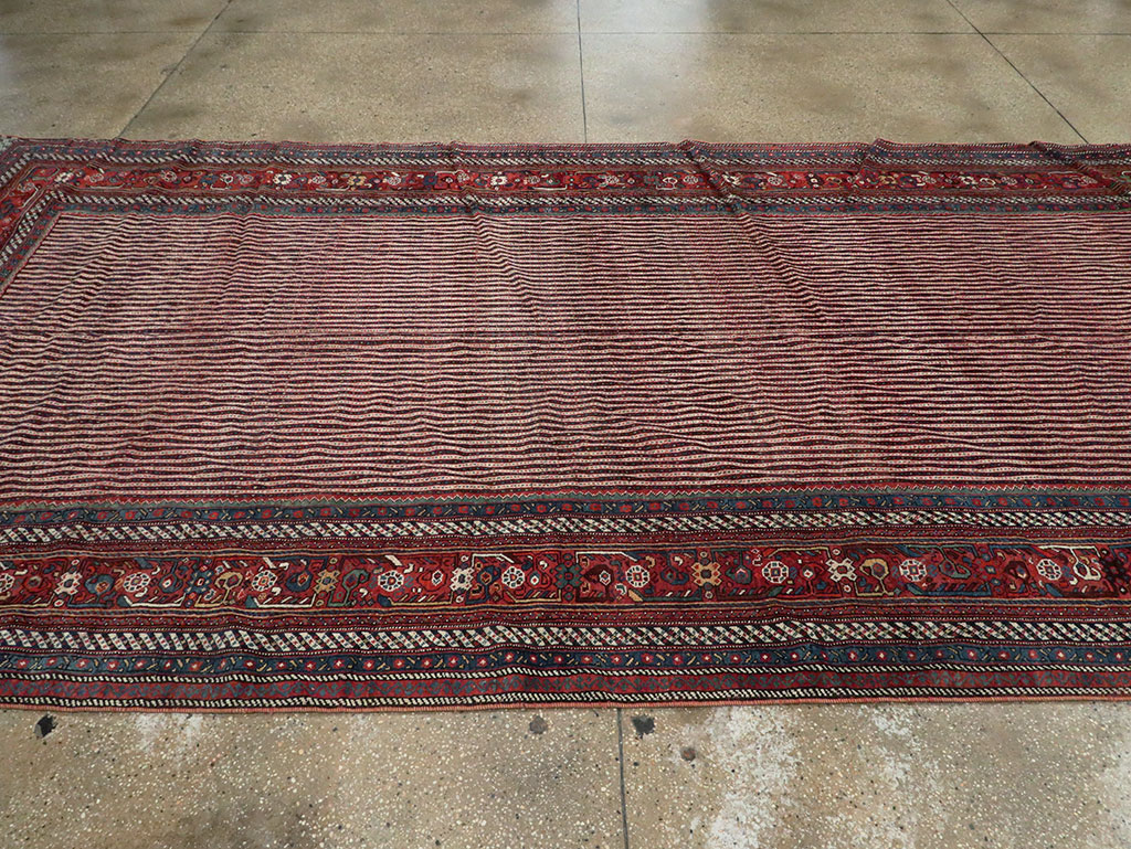 Antique Persian Qashqai Carpet, No.18791 - Gsblank