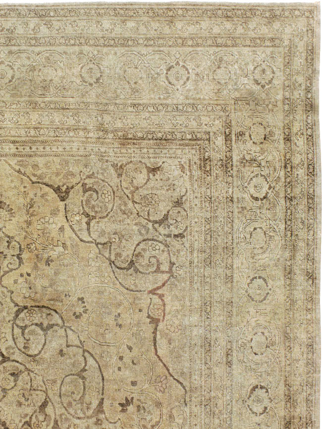 Antique Persian Tabriz Carpet, No.18812 - Gsblank