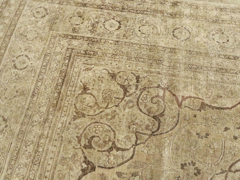 Antique Persian Tabriz Carpet, No.18812 - Gsblank