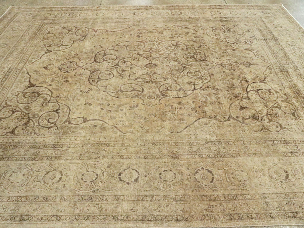 Antique Persian Tabriz Carpet, No.18812 - Gsblank
