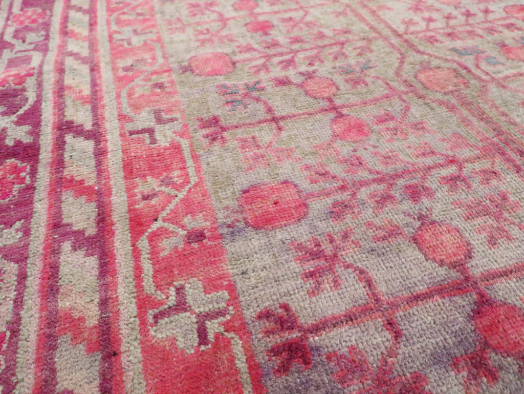 Vintage East Turkestan Khotan Rug, No.18839 - Gsblank