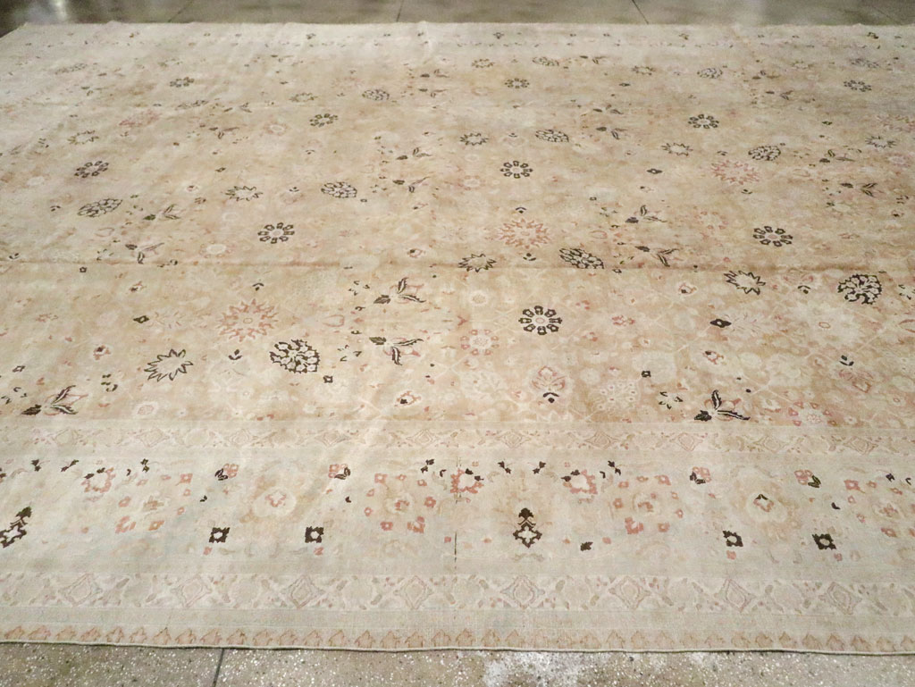 Antique Persian Tabriz Carpet, No.18848 - Gsblank