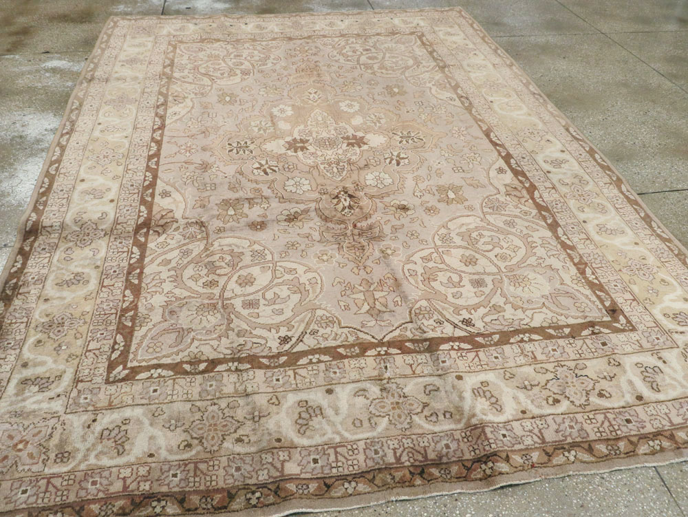Vintage Indian Lahore Carpet, No.18861 - Gsblank