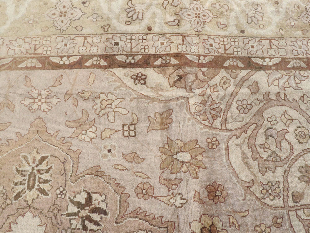 Vintage Indian Lahore Carpet, No.18861 - Gsblank