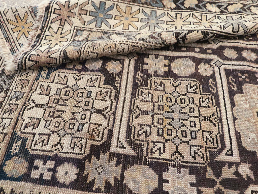 Antique Caucasian Shirvan Rug, No.18893 - Gsblank