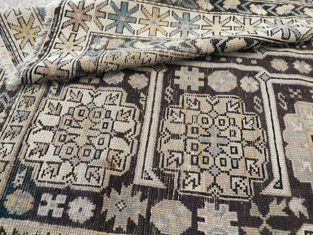 Antique Caucasian Shirvan Rug, No.18893 - Gsblank