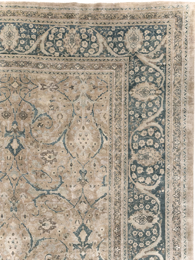 Antique Persian Tabriz Carpet, No.18900 - Gsblank
