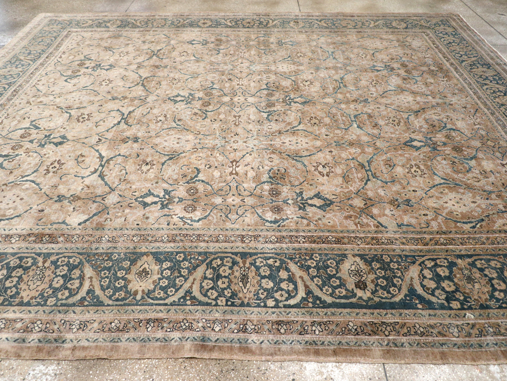 Antique Persian Tabriz Carpet, No.18900 - Gsblank