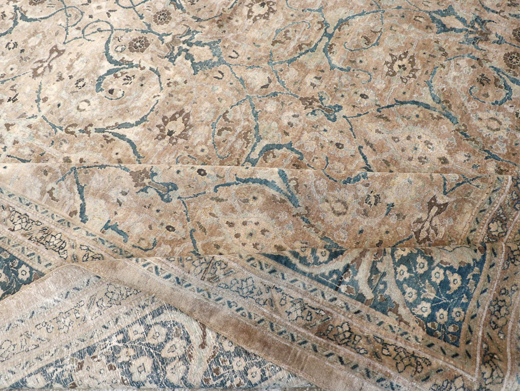 Antique Persian Tabriz Carpet, No.18900 - Gsblank