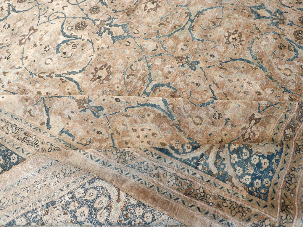 Antique Persian Tabriz Carpet, No.18900 - Gsblank