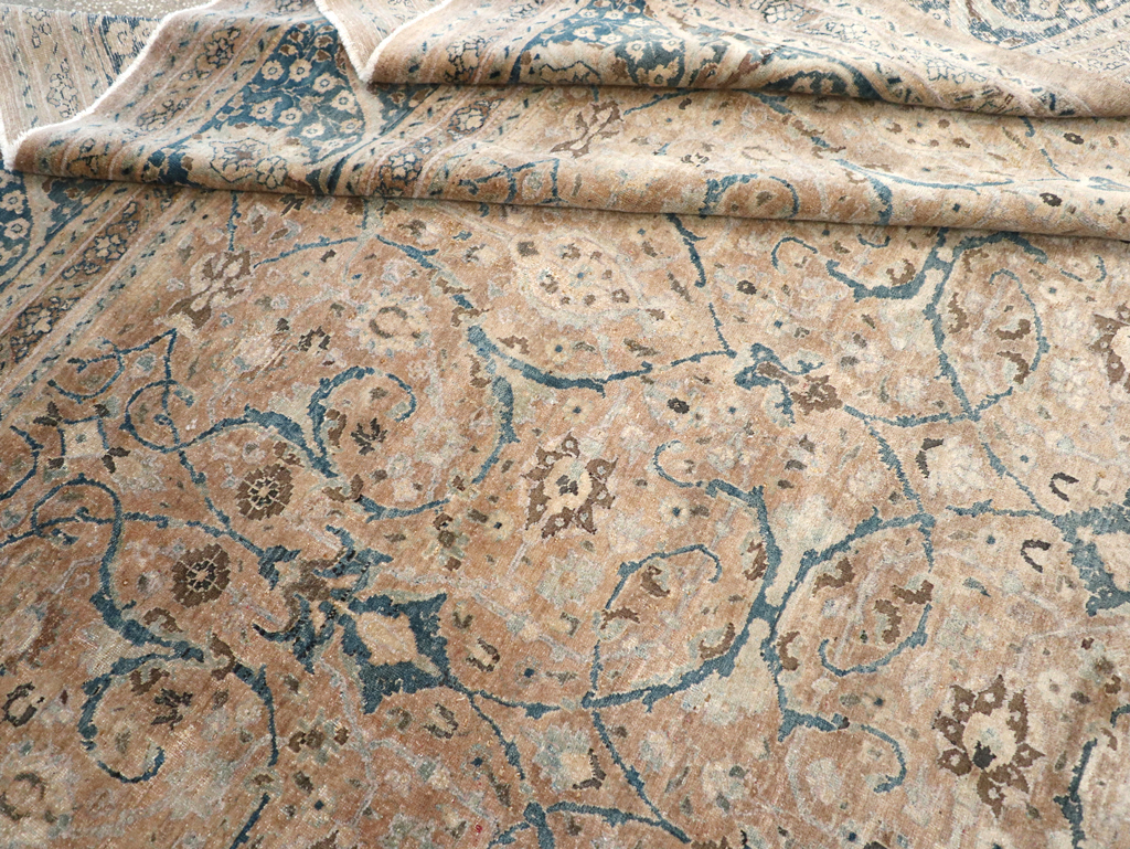 Antique Persian Tabriz Carpet, No.18900 - Gsblank