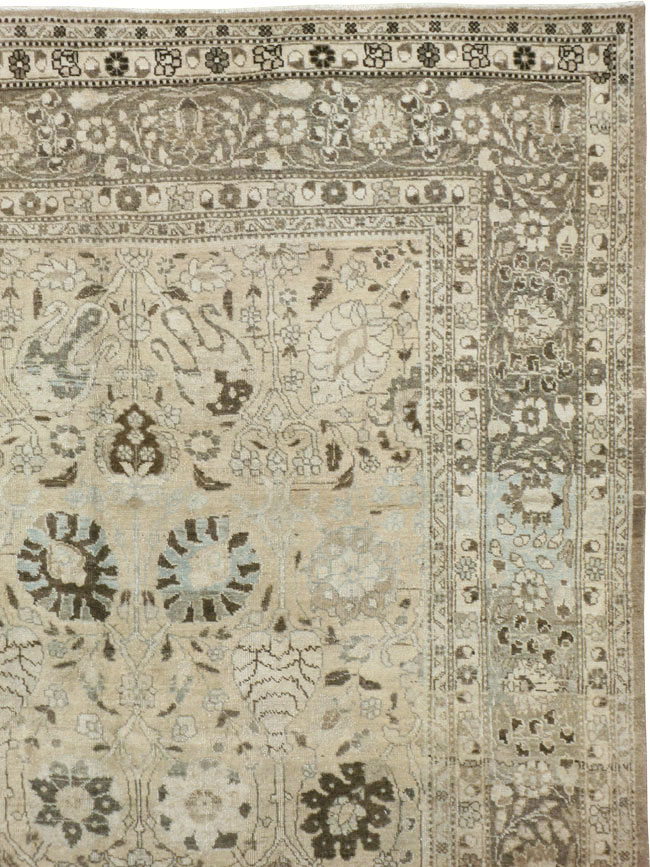 Antique Persian Tabriz Carpet, No.18904 - Gsblank