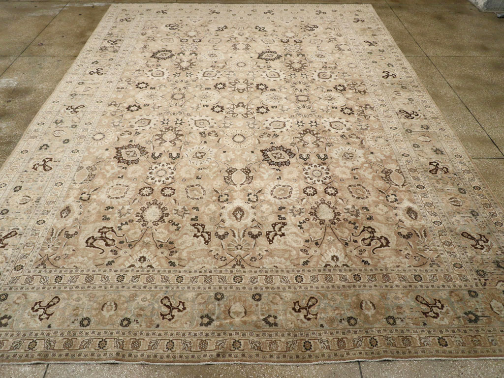 Antique Persian Tabriz Carpet, No.18906 - Gsblank