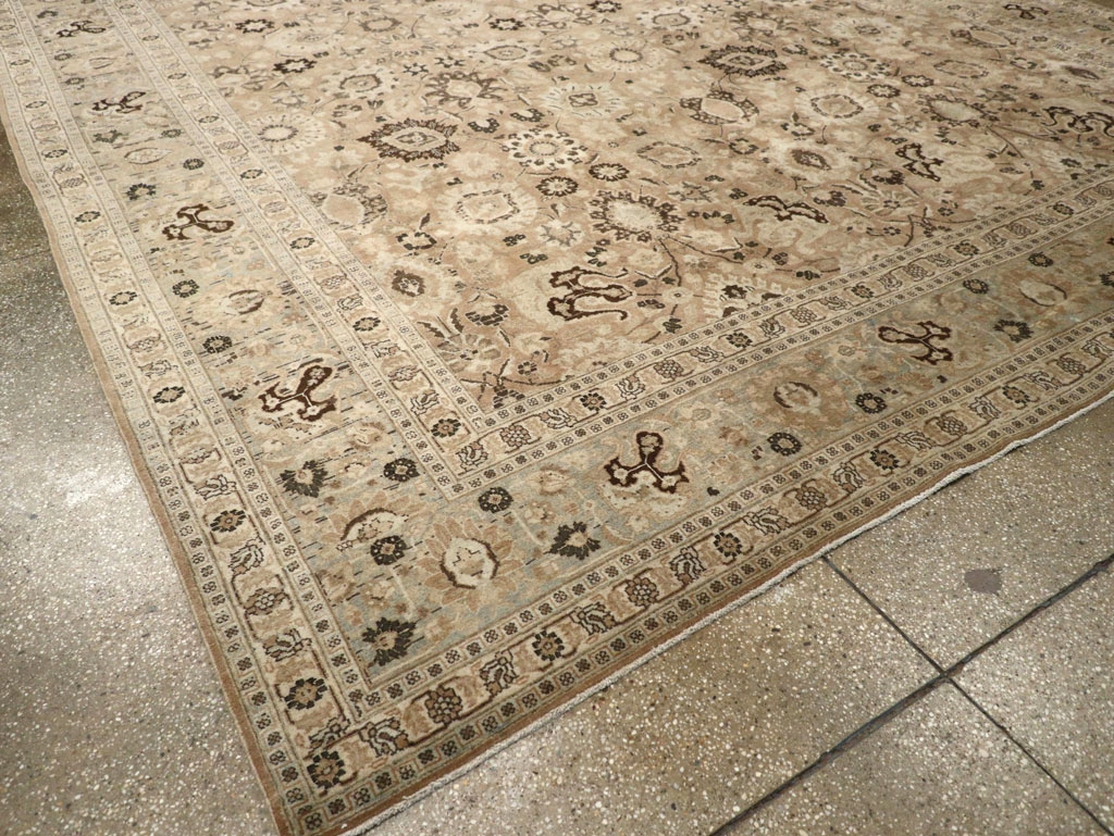 Antique Persian Tabriz Carpet, No.18906 - Gsblank
