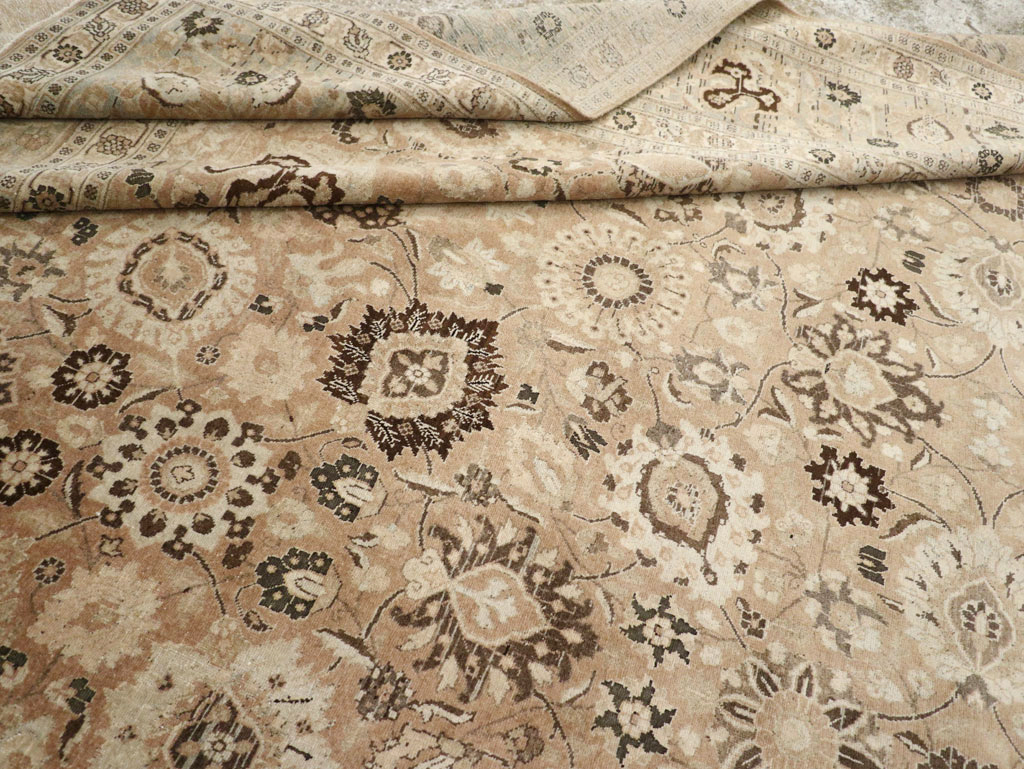 Antique Persian Tabriz Carpet, No.18906 - Gsblank