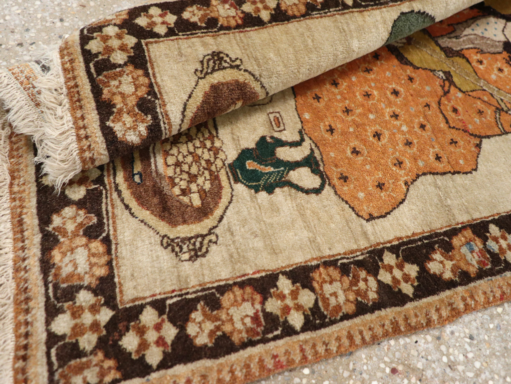 Vintage Persian Tabriz Pictorial Rug, No.18933 - Gsblank