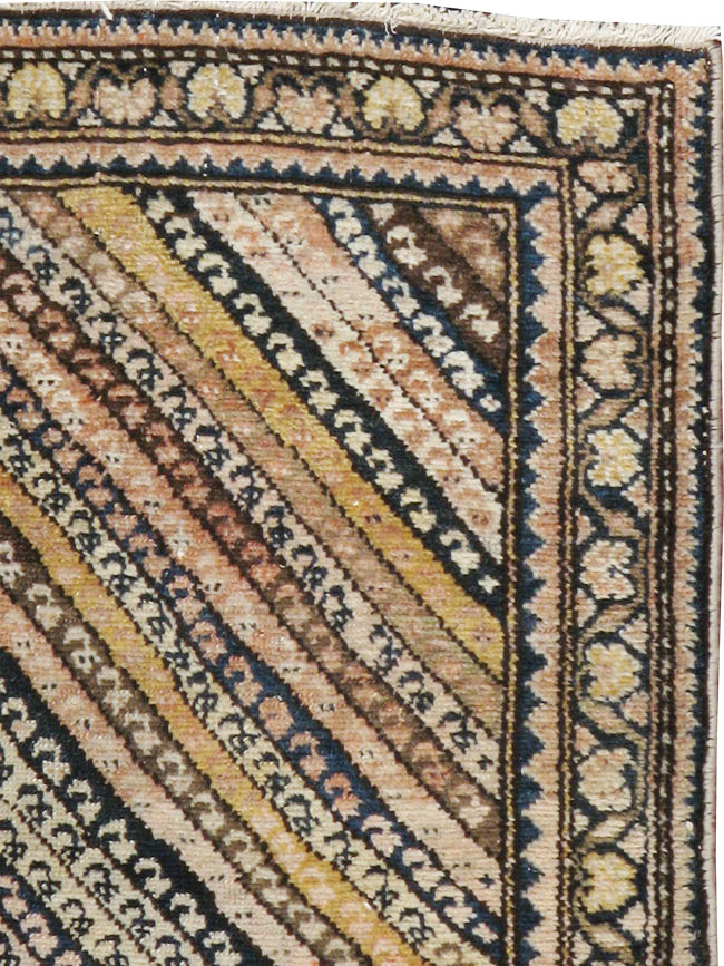 Antique Persian Malayer Rug, No.18963 - Gsblank