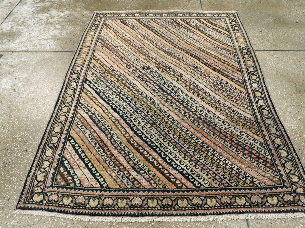 Antique Persian Malayer Rug, No.18963 - Gsblank