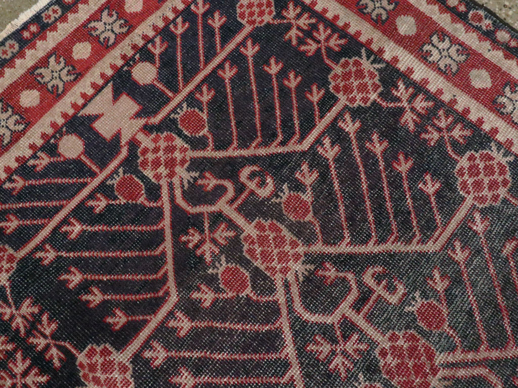 Antique East Turkestan Khotan Carpet, No.18980 - Gsblank