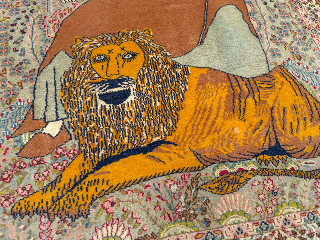 Vintage Persian Tabriz Pictorial Rug, No.19001 - Gsblank